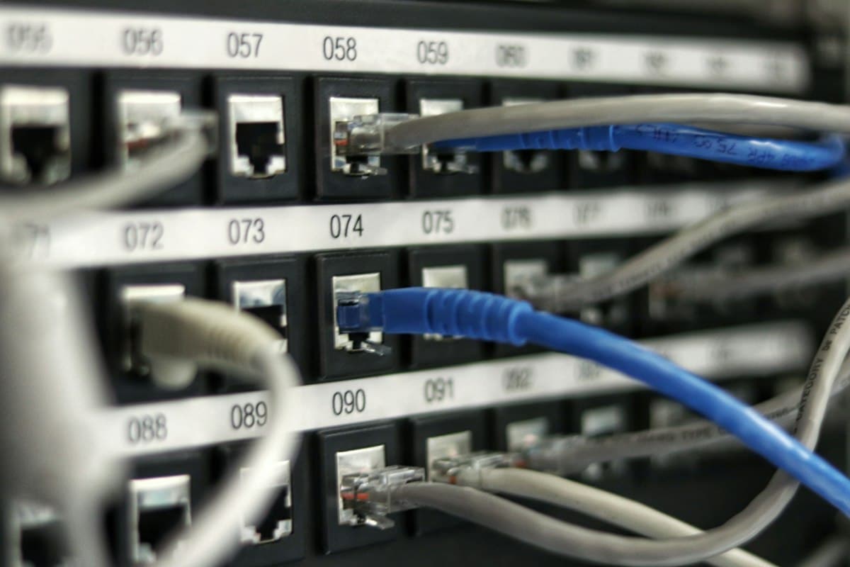 High density illuminated fiber optic cables inside an enterprise cloud datacenter