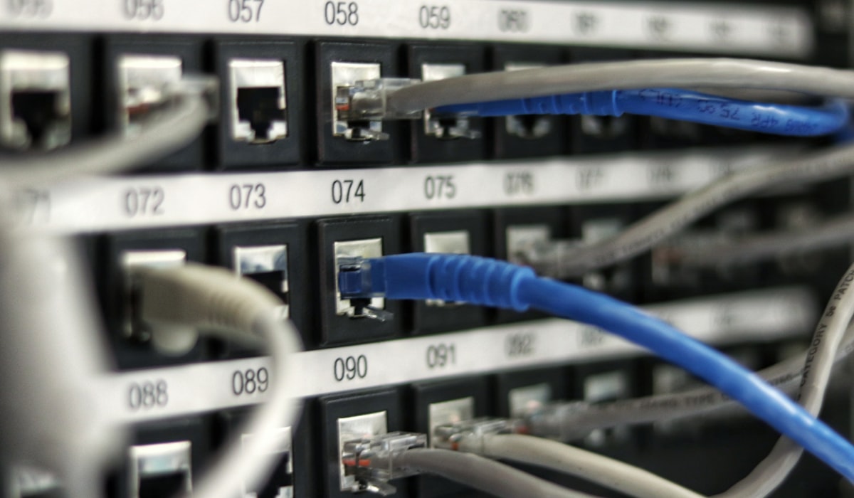 Network infrastructure connecting guest devices securely
